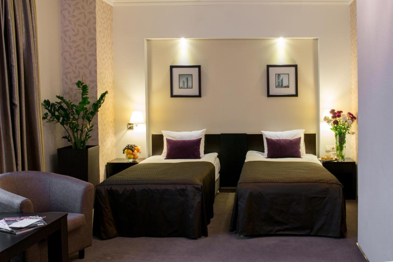 Riverside- Hotel And Mice Chernihiv Room photo