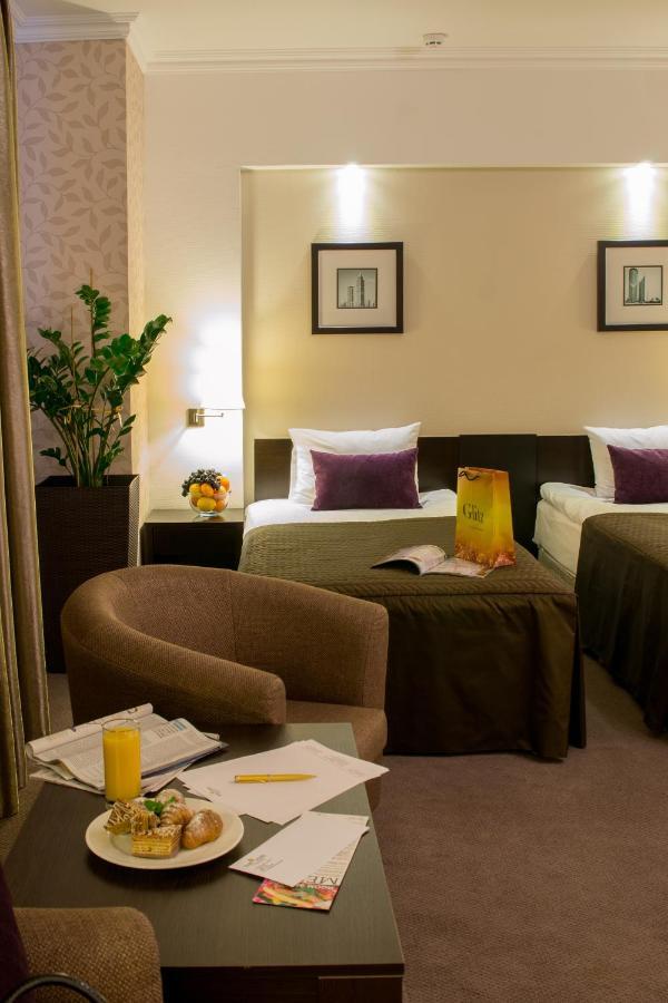 Riverside- Hotel And Mice Chernihiv Room photo